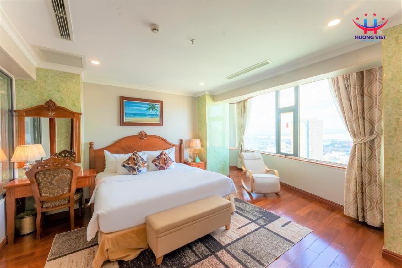 Huong Viet Hotel Quy Nhon - Beachfront Exteriör bild