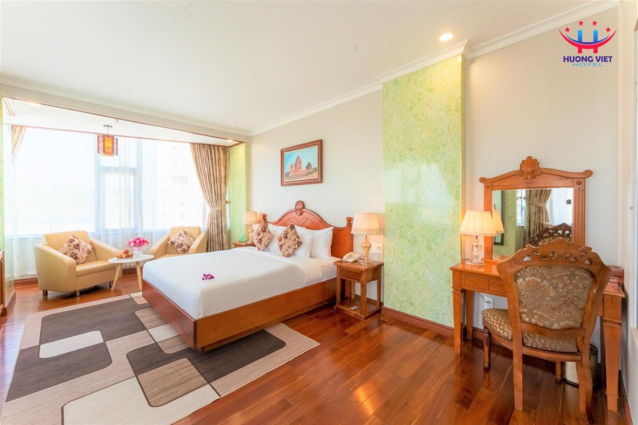 Huong Viet Hotel Quy Nhon - Beachfront Exteriör bild