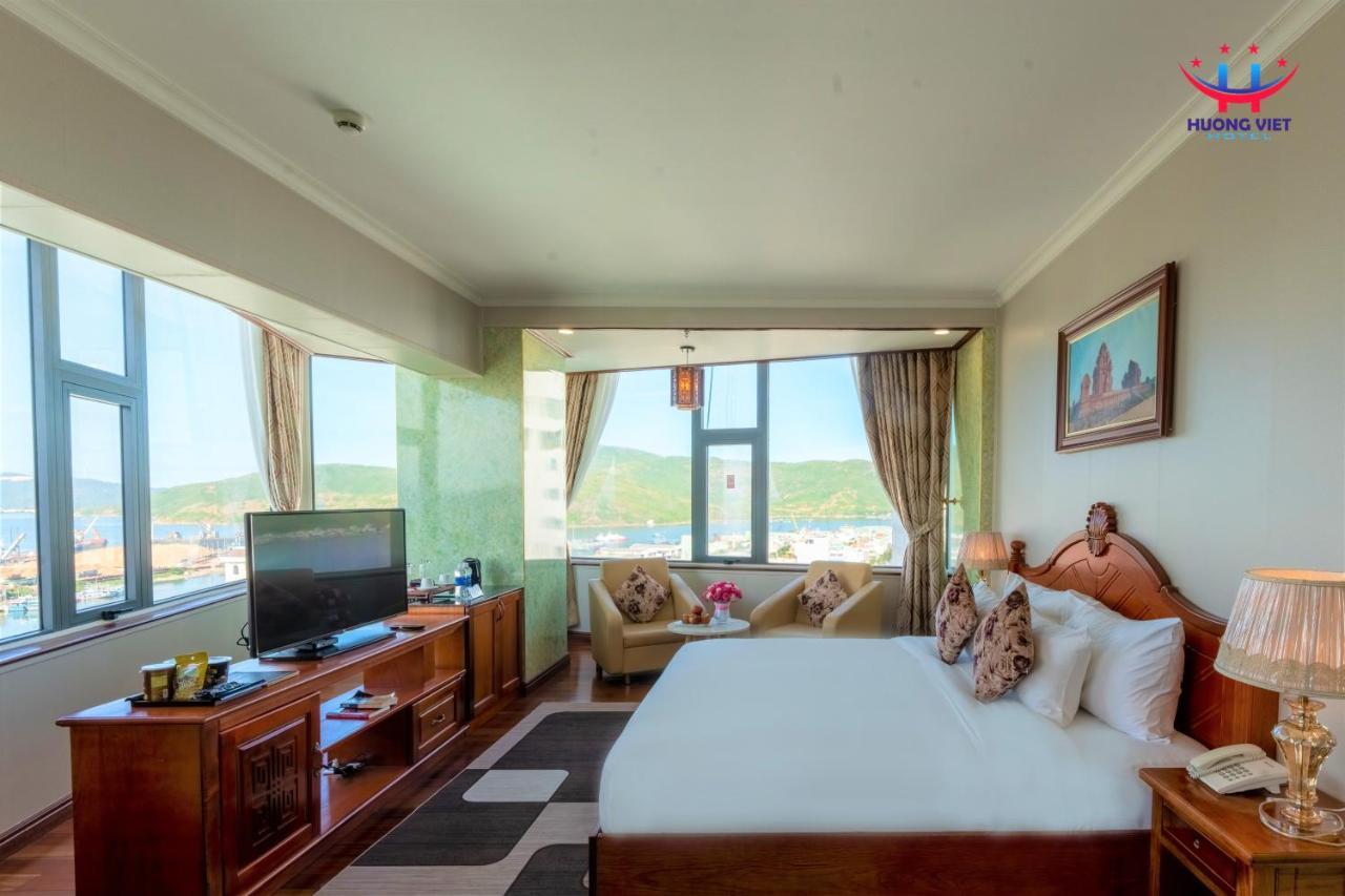 Huong Viet Hotel Quy Nhon - Beachfront Exteriör bild